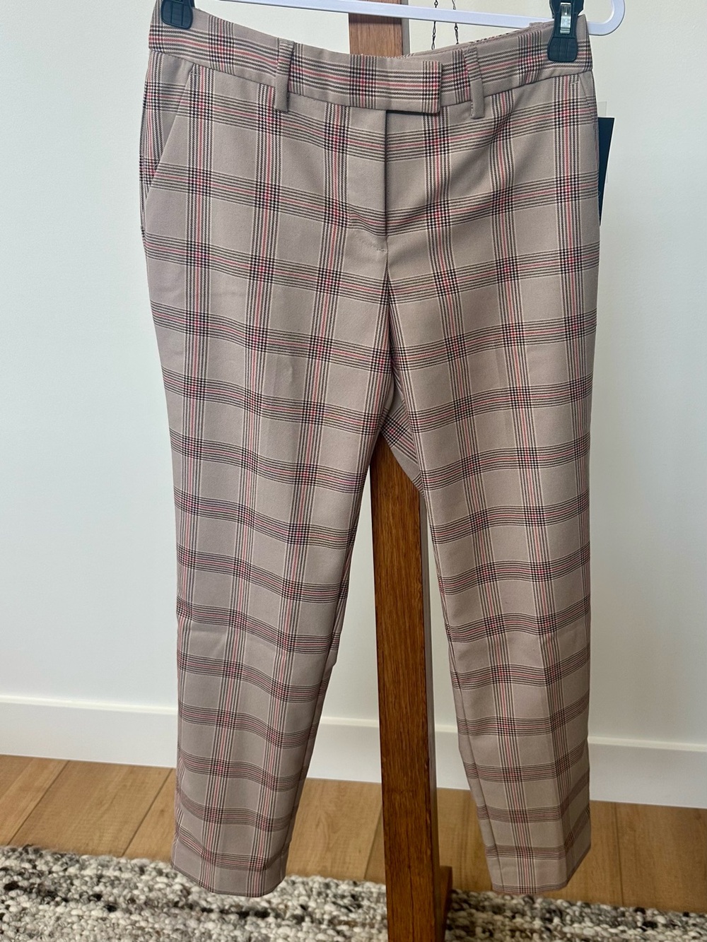 The Limited - Plaid Cropped Trousers in Beige and Pink KJ001